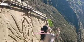 女学生赚生活费，多金叔叔来